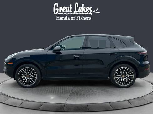 Used 2023 Porsche Cayenne AWD/4WD image 2
