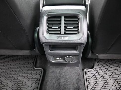 Used 2022 Volkswagen Tiguan SE R-Line FWD image 29