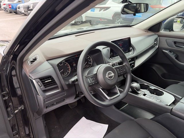 Used 2023 Nissan Rogue S FWD image 26