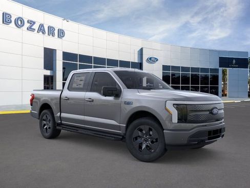 New 2025 Ford F150 Lightning Flash AWD/4WD image 9