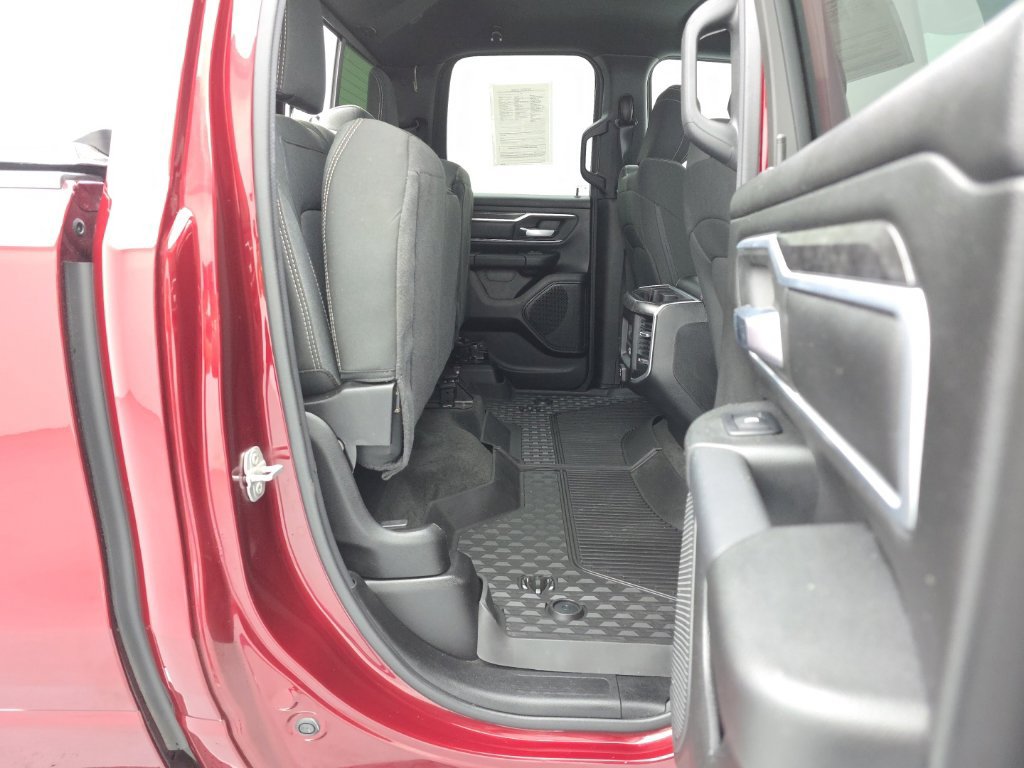 Used 2022 RAM 1500 Big Horn AWD/4WD image 38