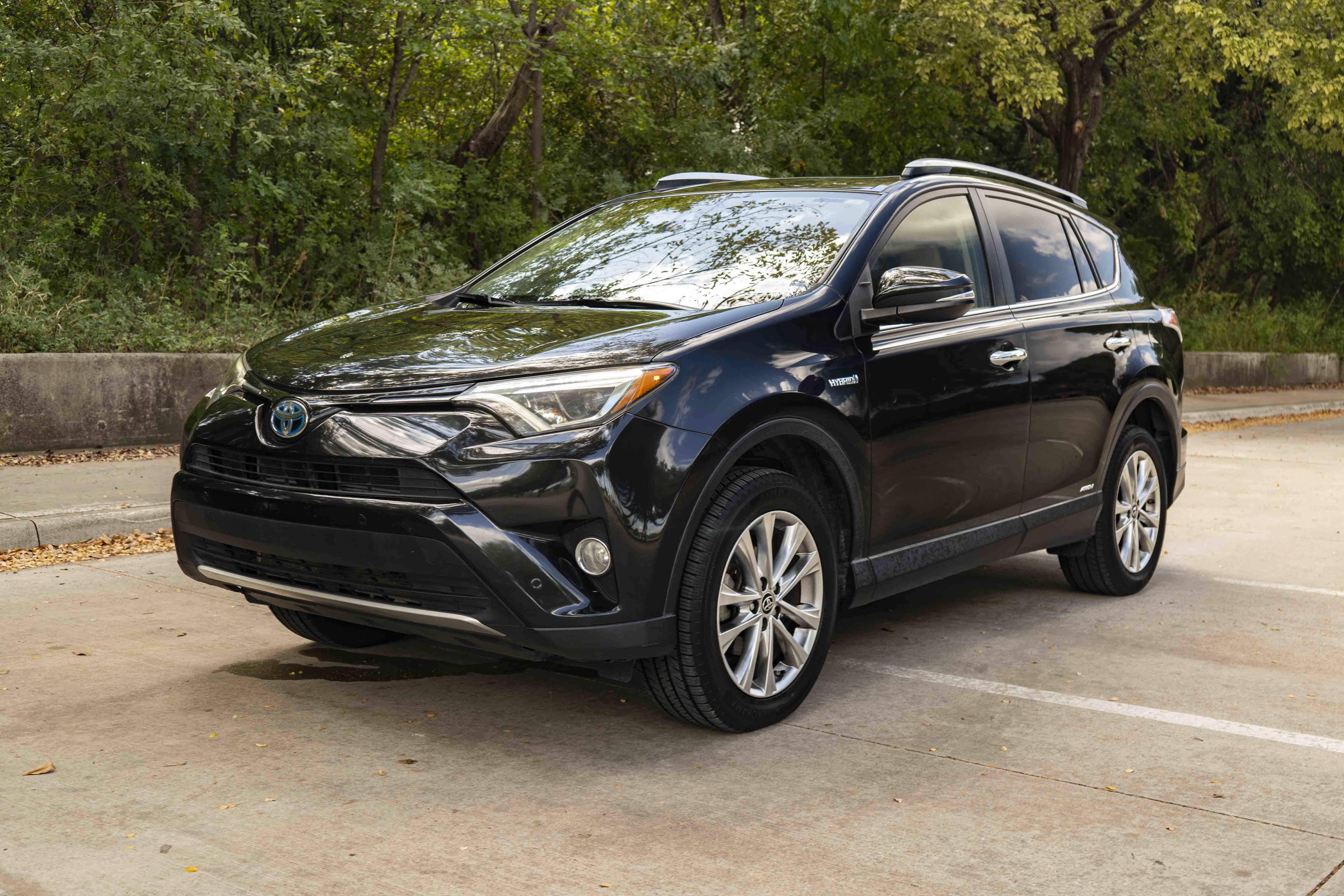Used 2016 Toyota RAV4 Limited AWD/4WD image 5
