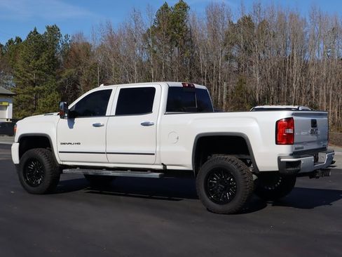 Used 2018 GMC Sierra 2500 Denali w/ Duramax Plus Package image 6