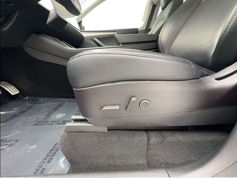 Used 2022 Tesla Model Y Performance image 20