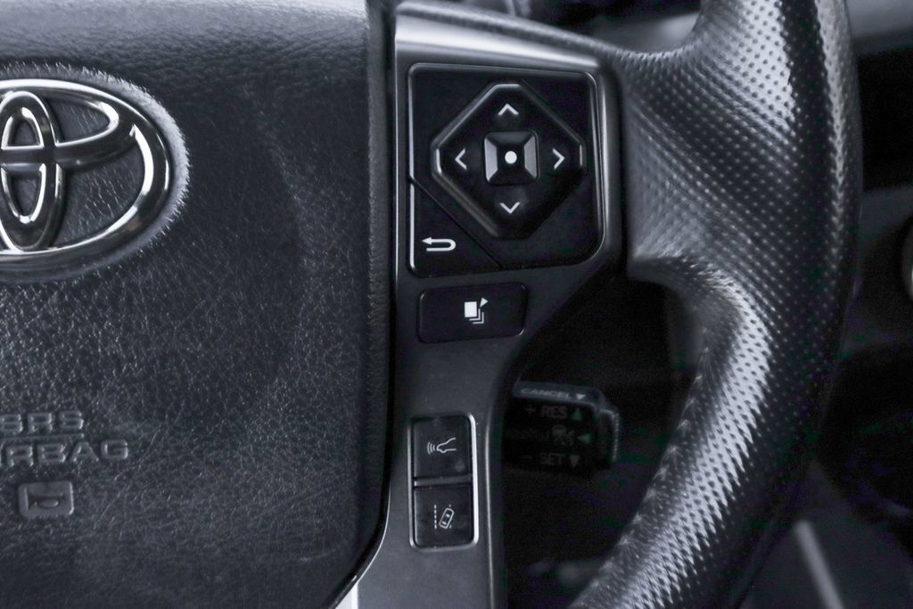 Used 2018 Toyota Tacoma TRD Off-Road AWD/4WD image 24