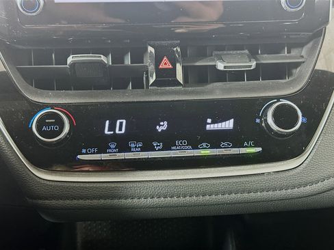 Used 2020 Toyota Corolla SE image 22