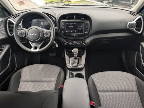 Certified 2025 Kia Soul LX w/ LX Technology Package FWD image 13