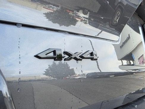 New 2025 Jeep Grand Cherokee L Laredo image 11