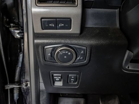 Used 2019 Ford F150 Raptor w/ Equipment Group 802A Luxury AWD/4WD image 28