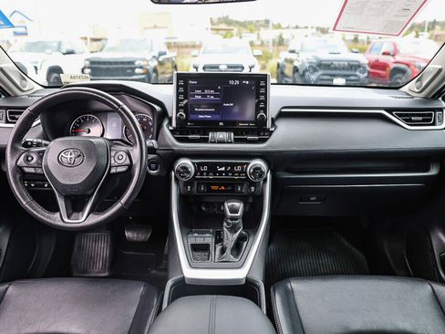 Certified 2022 Toyota RAV4 XLE Premium FWD image 2