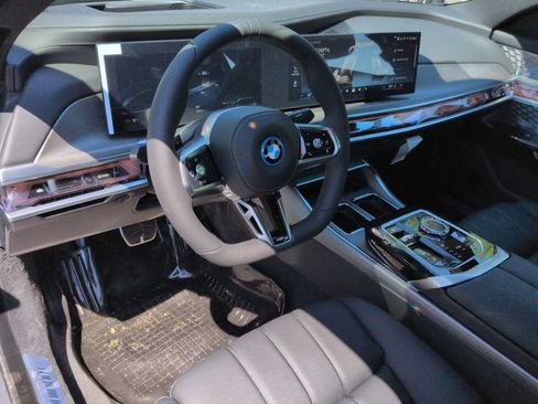 Used 2026 BMW i7 xDrive60 w/ Executive Package AWD/4WD image 10