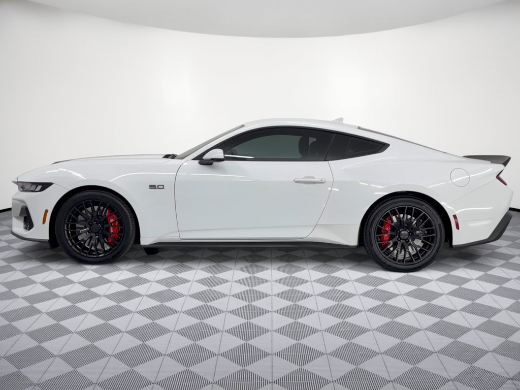 Used 2024 Ford Mustang GT Premium RWD image 2