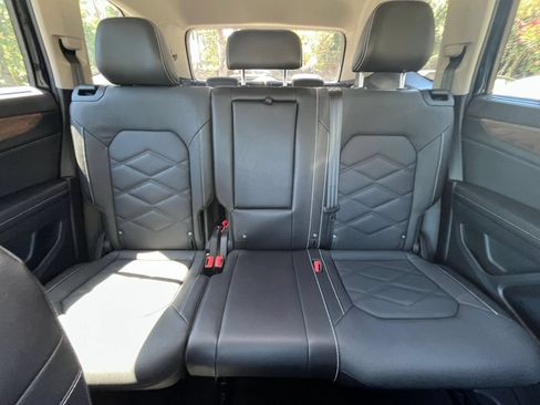 Used 2026 Volkswagen Atlas SE FWD image 37