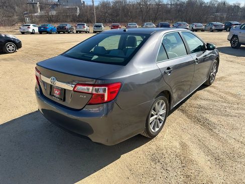 Used 2014 Toyota Camry XLE image 6