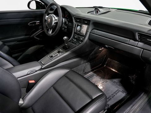 Used 2014 Porsche 911 Carrera 4S AWD/4WD image 31