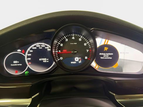 Used 2017 Porsche Panamera 4 AWD/4WD image 46
