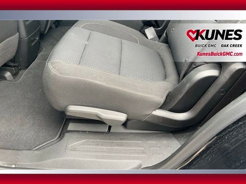 Used 2023 GMC Acadia SLE w/ Driver Convenience Package image 12