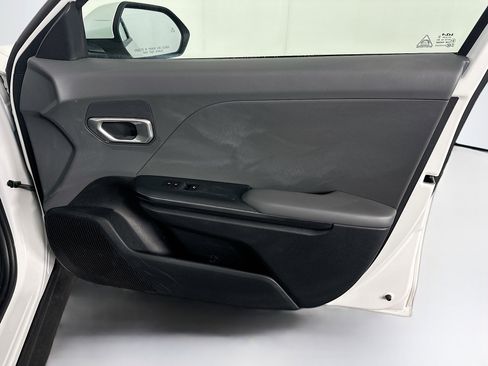Used 2025 Kia K4 LXS image 30