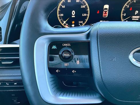 Used 2025 INFINITI QX80 Luxe RWD image 23