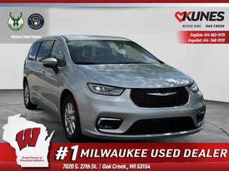 Used 2023 Chrysler Pacifica Touring-L FWD video 1
