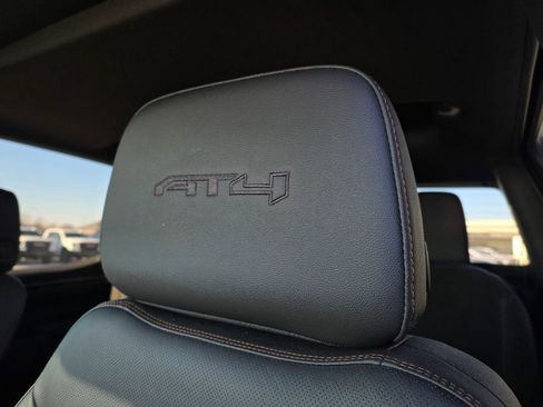 Used 2025 GMC Sierra 1500 AT4 w/ AT4 Premium Package image 21