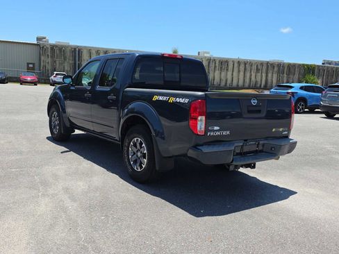 Used 2017 Nissan Frontier Desert Runner RWD image 5