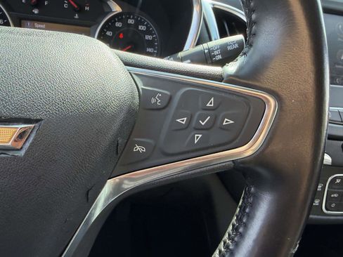 Used 2021 Chevrolet Equinox LT FWD image 26