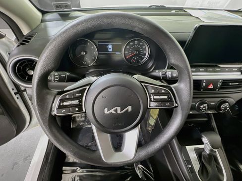 Used 2023 Kia Forte LXS w/ LXS Technology Package FWD image 11