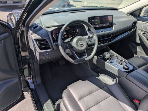 Used 2024 Nissan Rogue SL AWD/4WD image 20