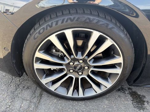 Used 2019 Lincoln Continental Reserve image 30
