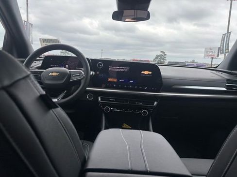 New 2026 Chevrolet Traverse LT w/ LPO, Floor Liner Package image 13