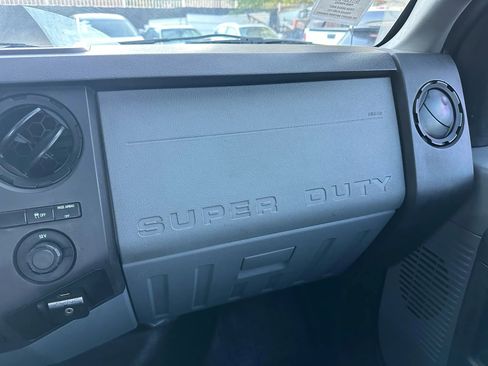 Used 2015 Ford F250 XL w/ Power Equipment Group image 10