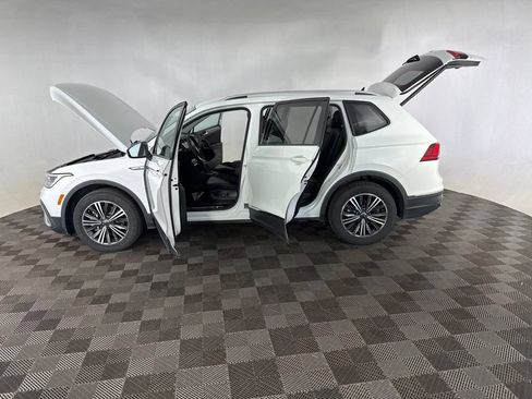 Used 2024 Volkswagen Tiguan Wolfsburg Edition AWD/4WD image 10