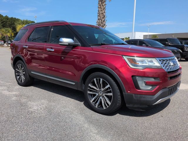 Used 2017 Ford Explorer Platinum AWD/4WD image 2