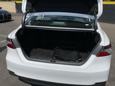 Used 2022 Toyota Camry LE w/ Convenience Package FWD image 25