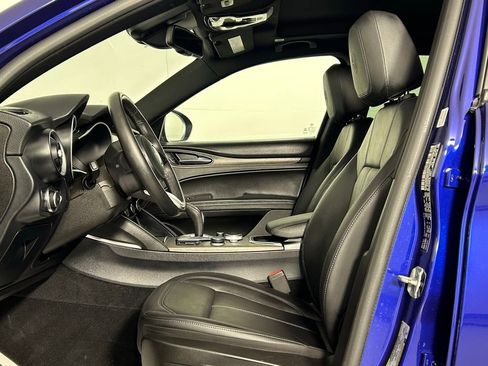 Used 2022 Alfa Romeo Stelvio Ti AWD/4WD image 29
