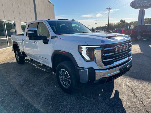 Used 2025 GMC Sierra 2500 SLT w/ SLT Premium Package AWD/4WD image 3