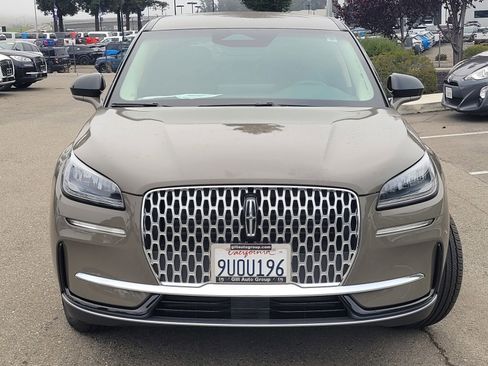 Used 2025 Lincoln Corsair FWD image 2