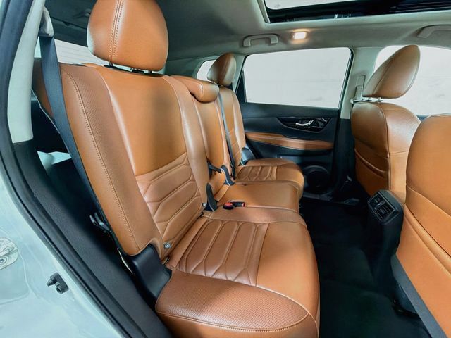 Certified 2019 Nissan Rogue SL w/ Premium Package AWD/4WD image 34