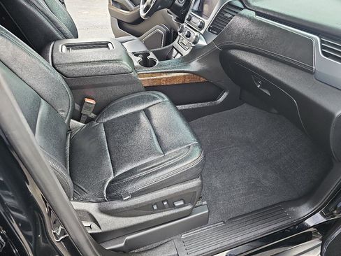 Used 2019 Chevrolet Tahoe LS image 18