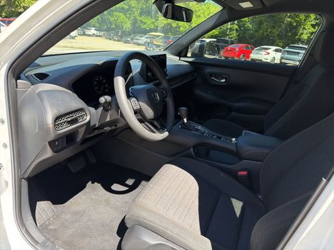 Certified 2025 Honda HR-V Sport image 20