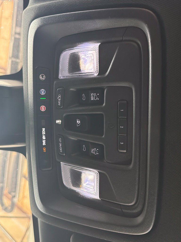 Used 2021 GMC Sierra 1500 AT4 w/ AT4 Premium Package AWD/4WD image 29