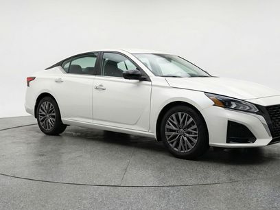 Used 2025 Nissan Altima 2.5 SV