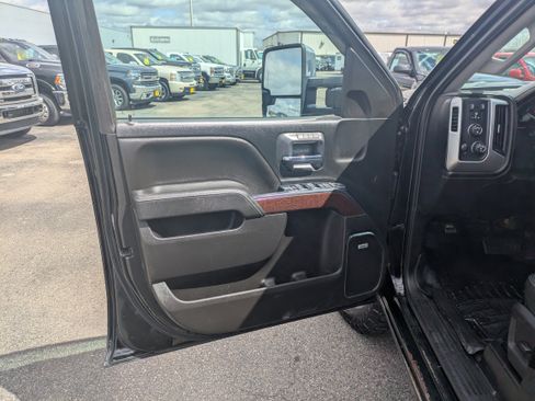 Used 2018 GMC Sierra 2500 SLT w/ Duramax Plus Package image 10