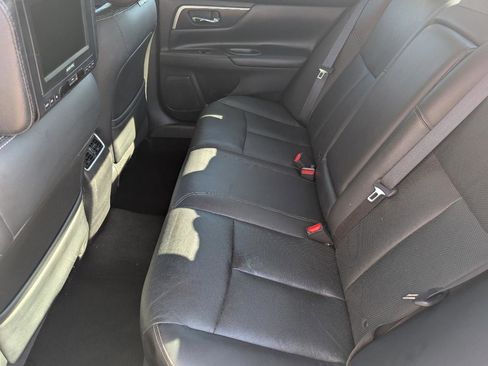 Used 2016 Nissan Altima 2.5 SL w/ 2.5 Technology w/LED Package FWD image 9