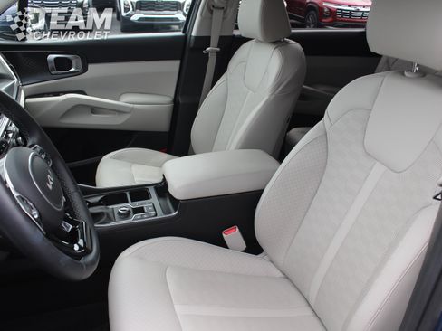 Used 2025 Kia Sorento EX FWD image 11