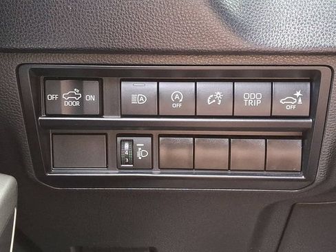 Used 2023 Toyota Tundra SR5 w/ SR5 Convenience Package AWD/4WD image 23