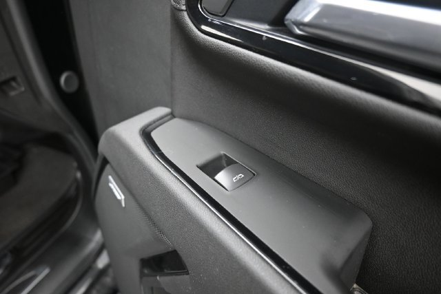 Used 2025 GMC Sierra 2500 AT4 AWD/4WD image 42