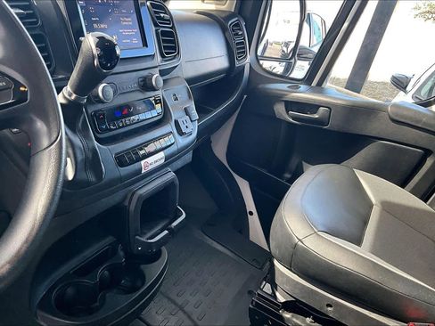 Used 2023 RAM ProMaster 2500 w/ Convenience Group image 16