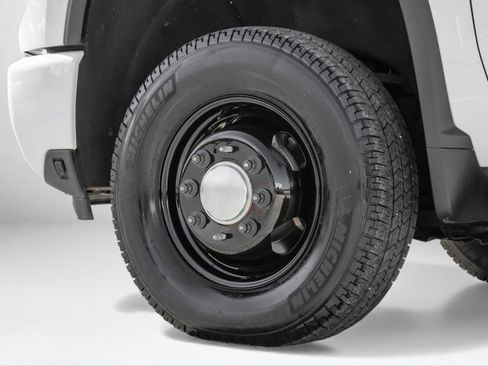 Used 2024 Chevrolet Silverado 3500 High Country w/ High Country Premium Package image 55